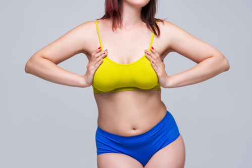 Why are breasts small and saggy? Causes and Treatments.