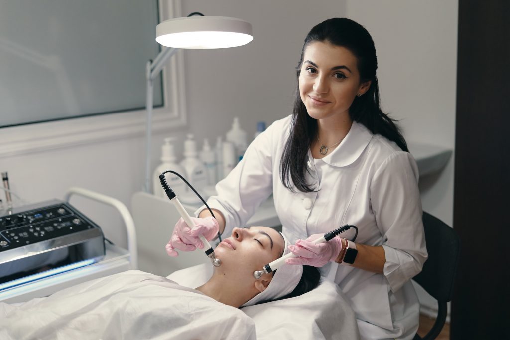 What Does a Medical Aesthetician Do to Transform Your Skin